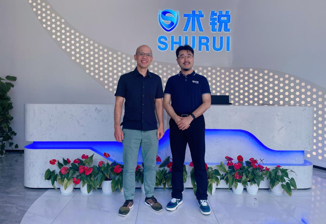 新加坡综合医院何升全教授到访术锐®机器人，共话单孔手术机器人发展宏图！