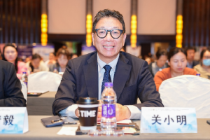 全球首例蛇形臂单孔机器人辅助vNOTES骶骨固定术直播实录——蛇形臂机器人开启妇科微创新纪元