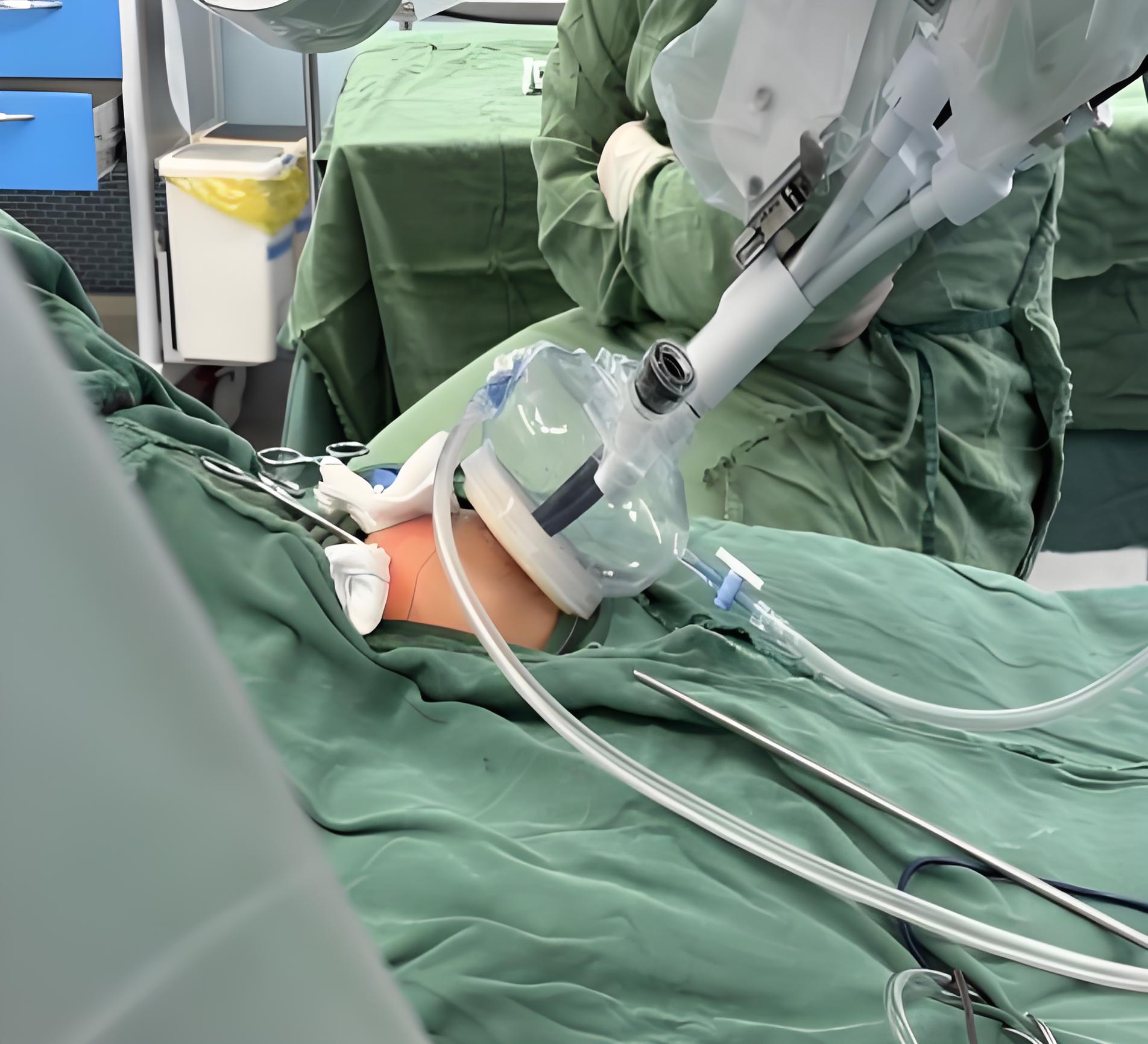 重大突破！上海儿童医学中心福建医院普外科成功完成13天新生儿胆总管囊肿切除术